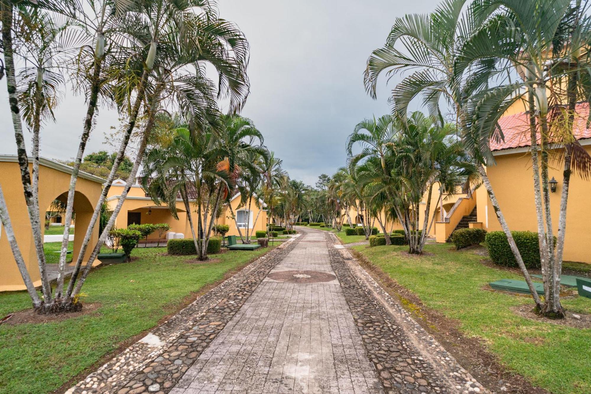Amatique Bay Hotel Puerto Barrios Luaran gambar