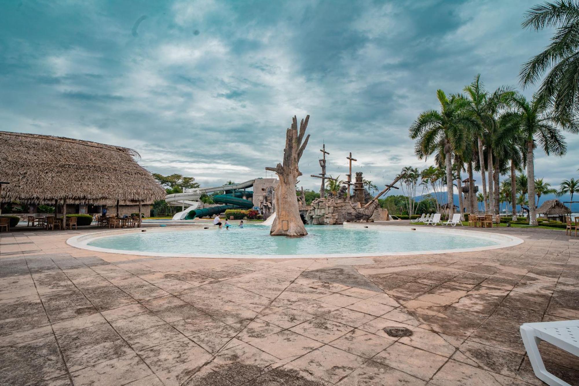Amatique Bay Hotel Puerto Barrios Luaran gambar