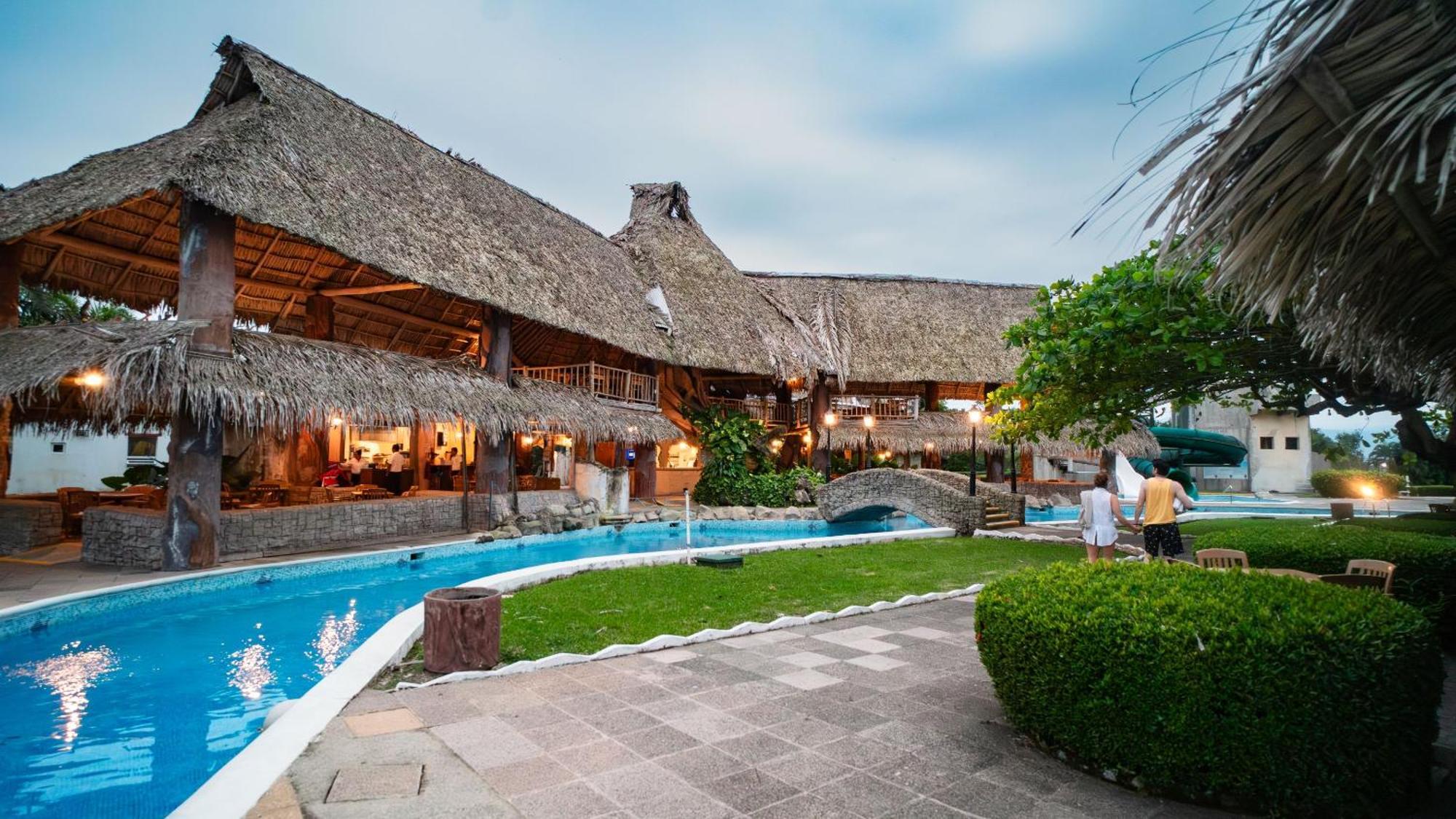 Amatique Bay Hotel Puerto Barrios Luaran gambar